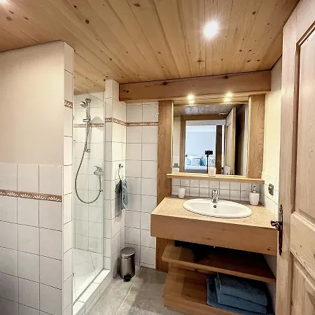 Chalet Chalet 4 A Avec Terrasse Et Garage - Fr-1-560-116 *
